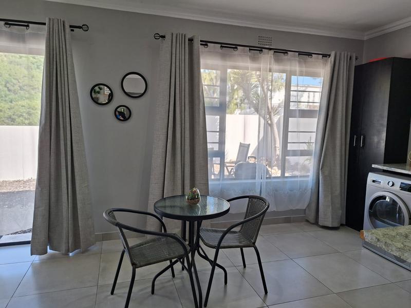 1 Bedroom Property for Sale in Kleinkrantz Western Cape